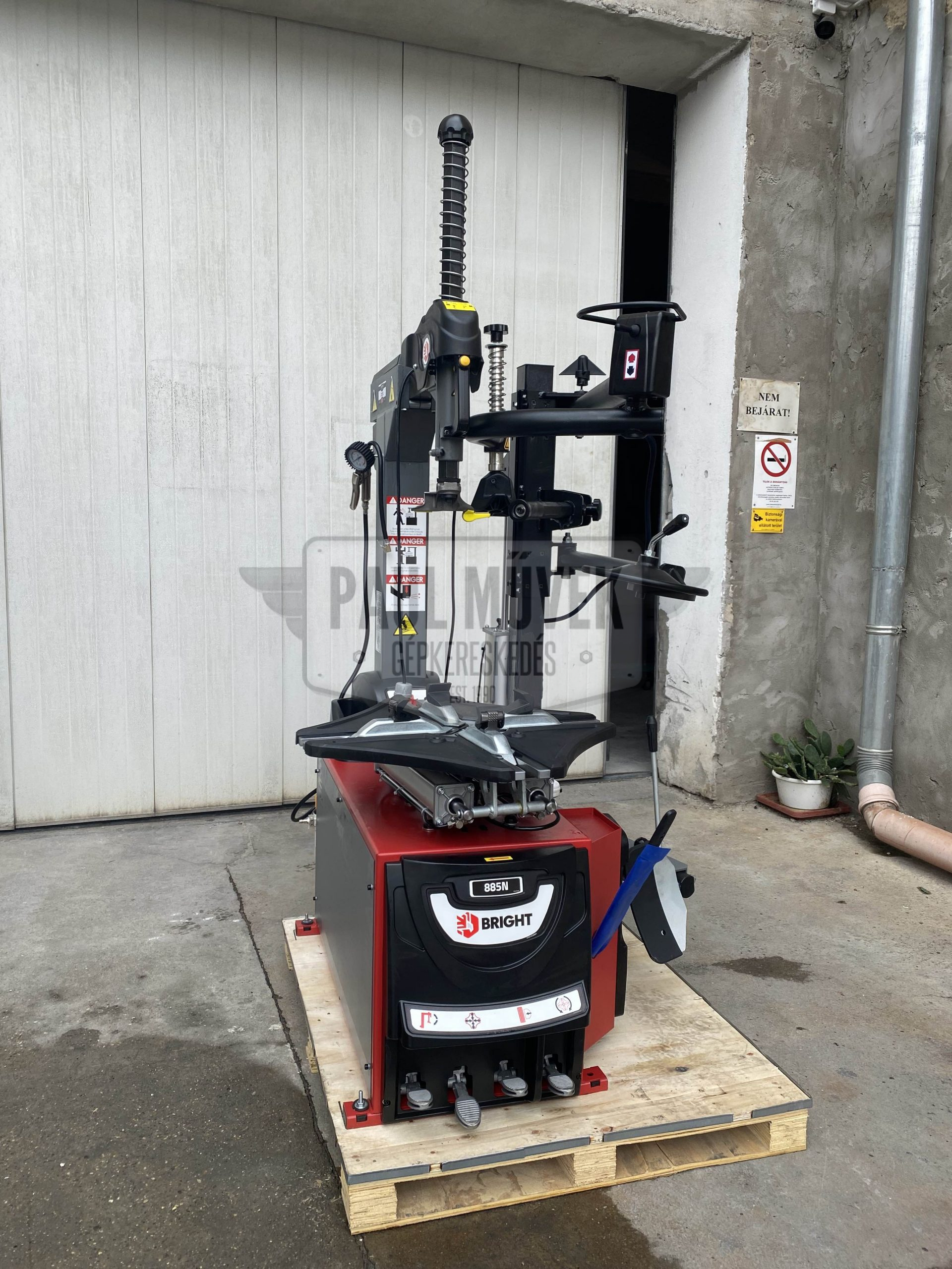 BRIGHT LC885N AUTOMATIC TIRE CHANGER + AL390 ASSIST ARM - Image 10