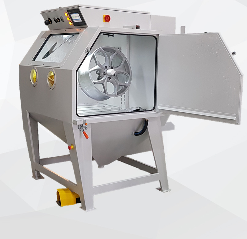 WET BLASTING MACHINES
